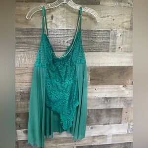 Ladies sexy teddy with attached gold chain for accents from and back